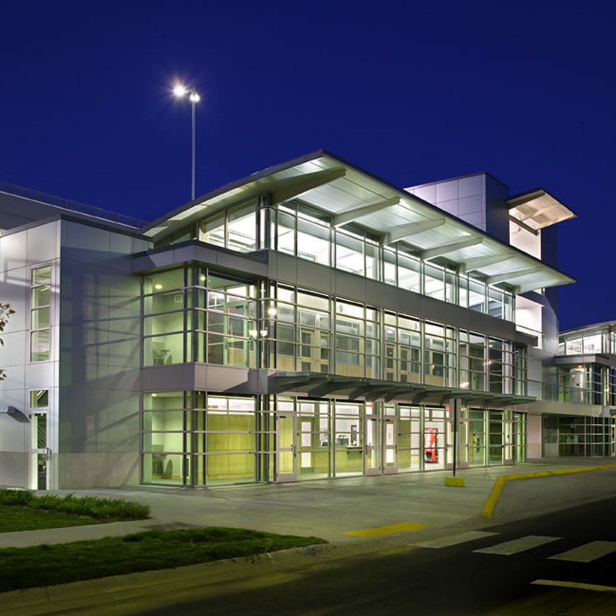 UA Harmon Ave Parking and Transit Facility 4